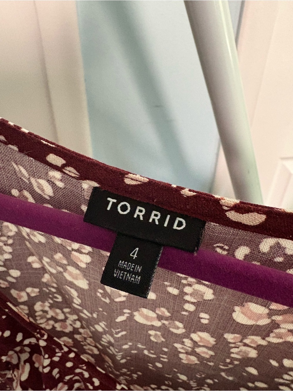 Torrid Burgundy Floral Ruffle V-Neck Dress Size 4x - Picture 2 of 7